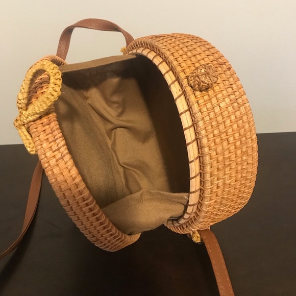 SALE Round Rattan Woven Crossbody Purse - Picture 6 of 6
